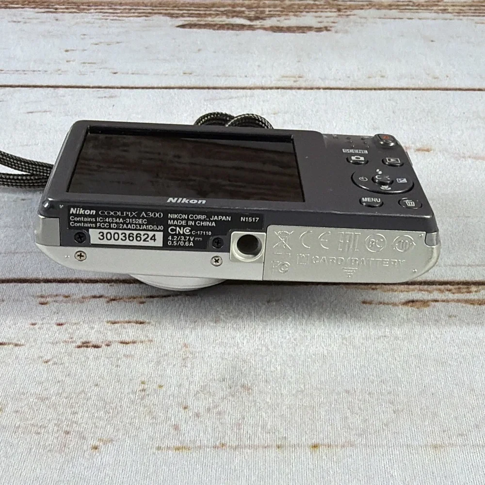 Nikon COOLPIX A300 20.1MP Digital Camera Silver Parts Repair Broken Lens